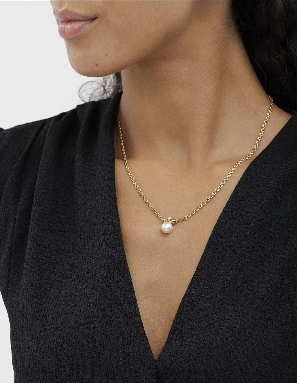 Cartier pearl. diamond and gold necklace arts international